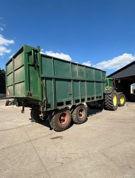 Przyczepa rozrzutnik T-88