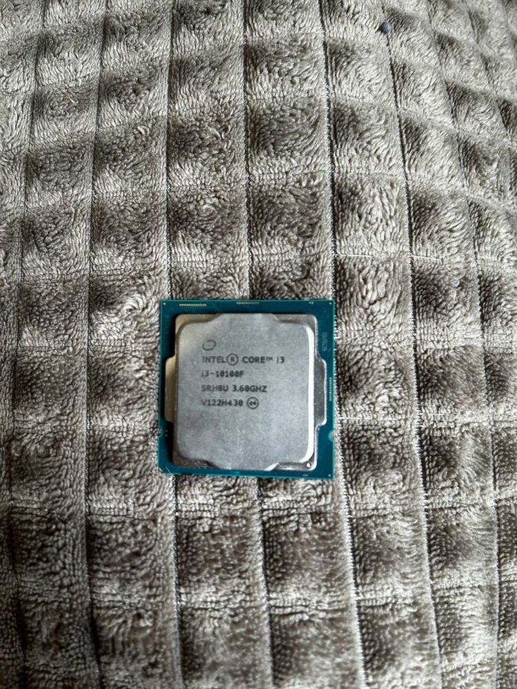 Продам процесор i3 10100f