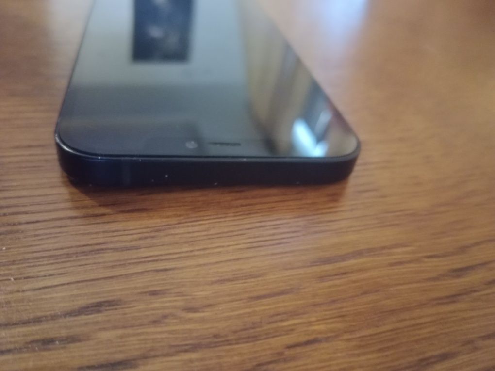 iPhone 12 85% baterii