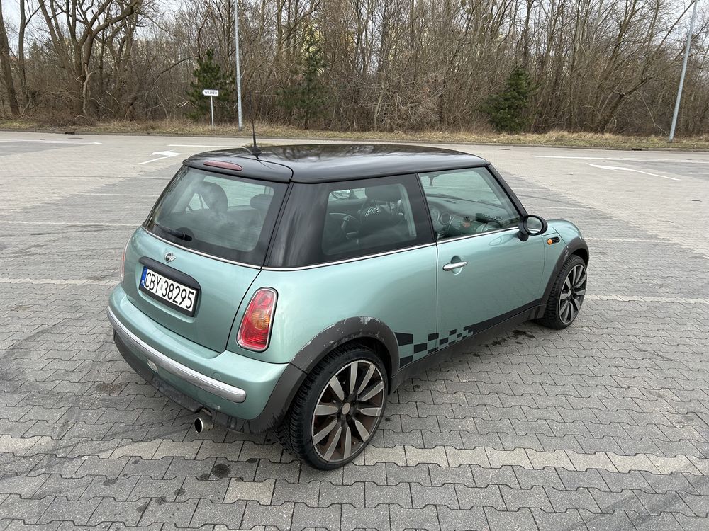 Mini Cooper Tempomat Podgrzewane siedzenia Klimatyzacja Alufelgi 17