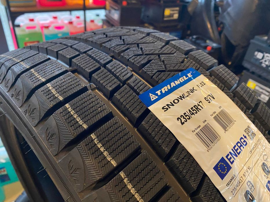 NOWE Opony opona zimowe zimowa TRIANGLE 235/45R17 PL02 97V XL