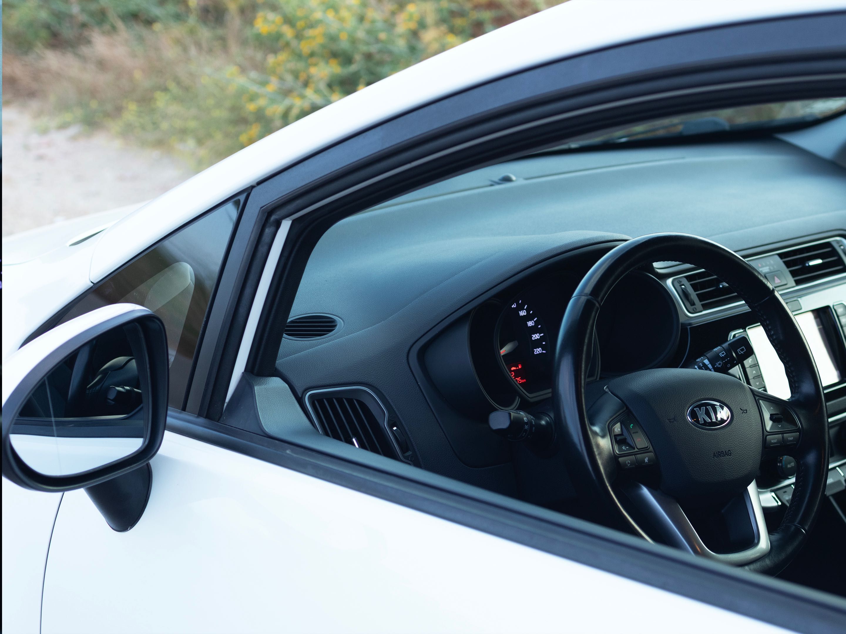 KIA RIO 2016 com 76475km