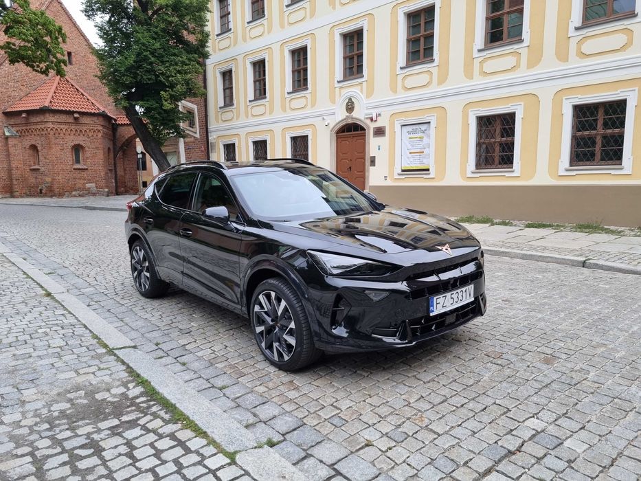 Cupra Formentor wynajem krótkoterminowy, długoterminowy pod drzwi