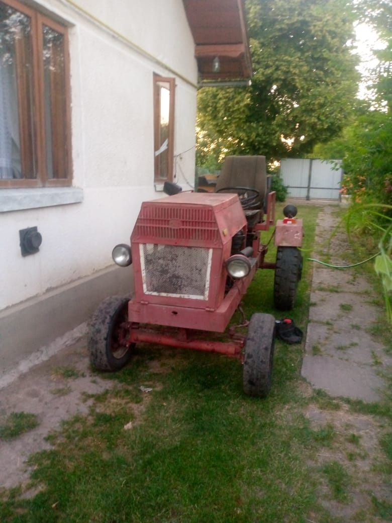Продається трактор