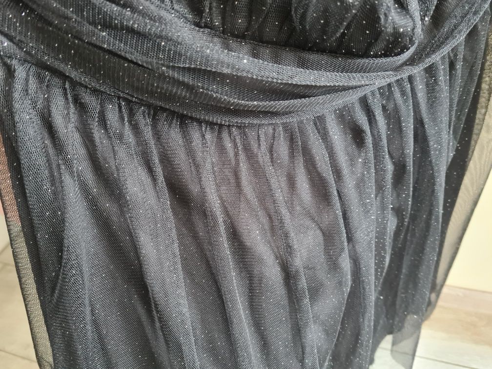 Sukienka czarna brokatowa na imprezę krótka bardotka