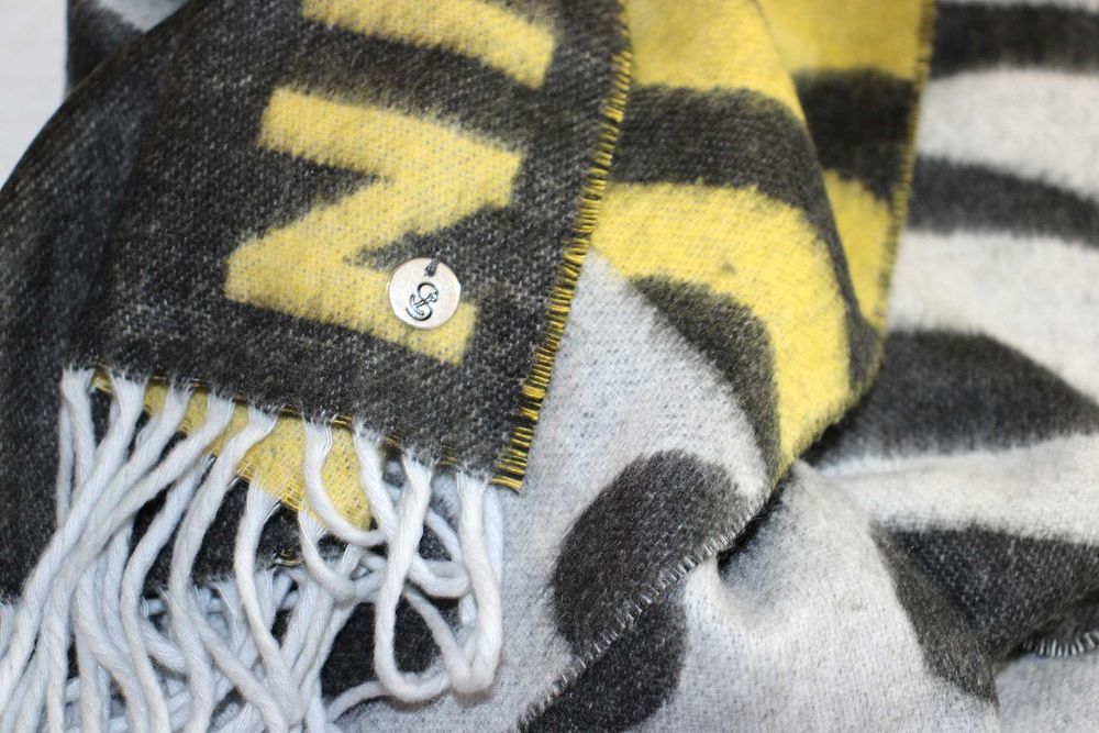 sw6 STRANDFEIN markowy ciepły puszysty szalik szal 45x184