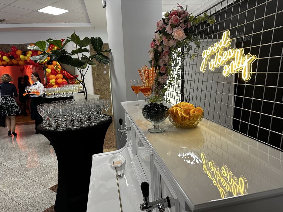 Mobilny Bar Prosecco Pianino van na wesele barman event aperol hugo