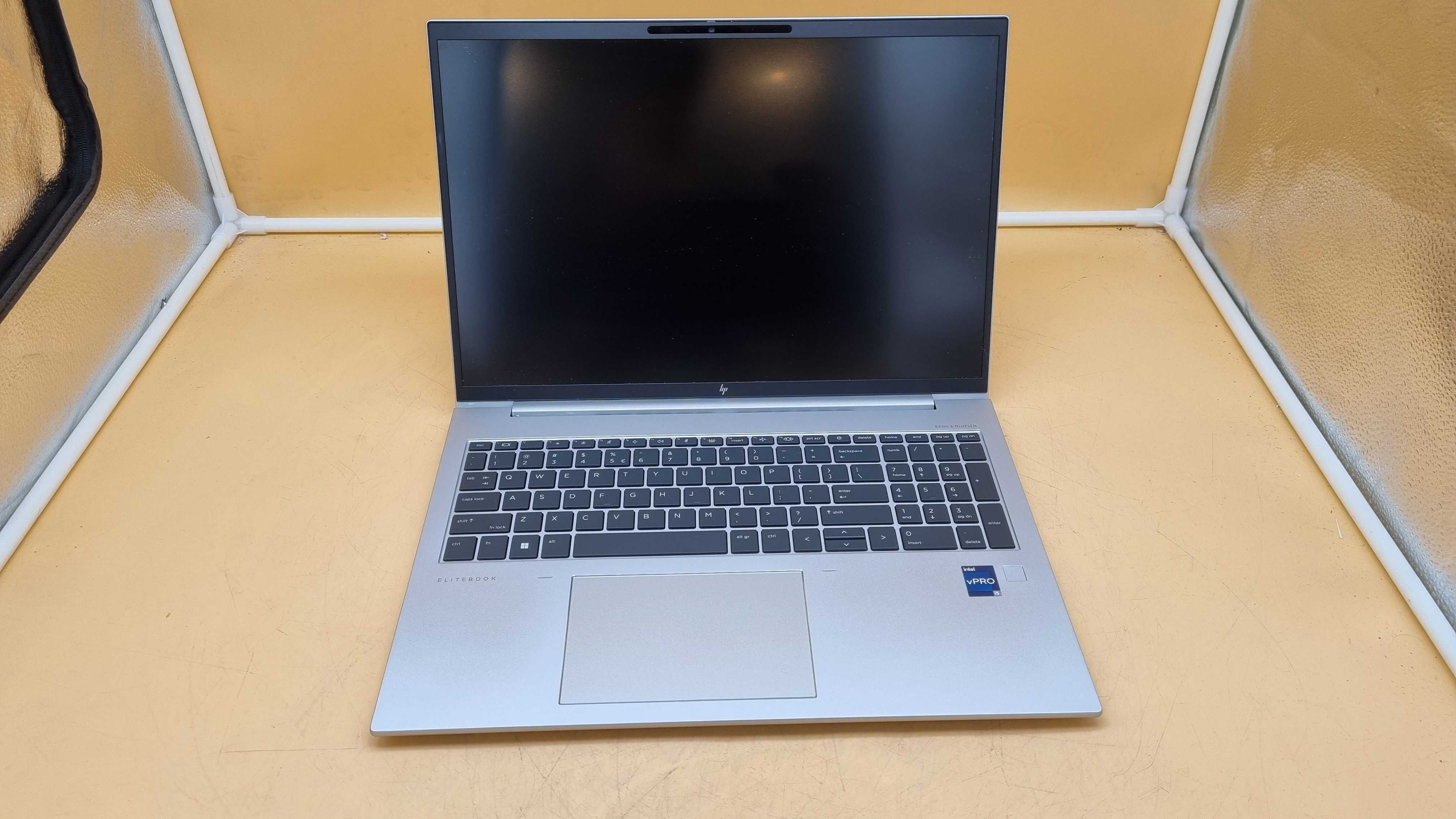Laptop HP Elitebook 860 G10 i5-1345U 16GB DDR5 512GB 16" WUXGA