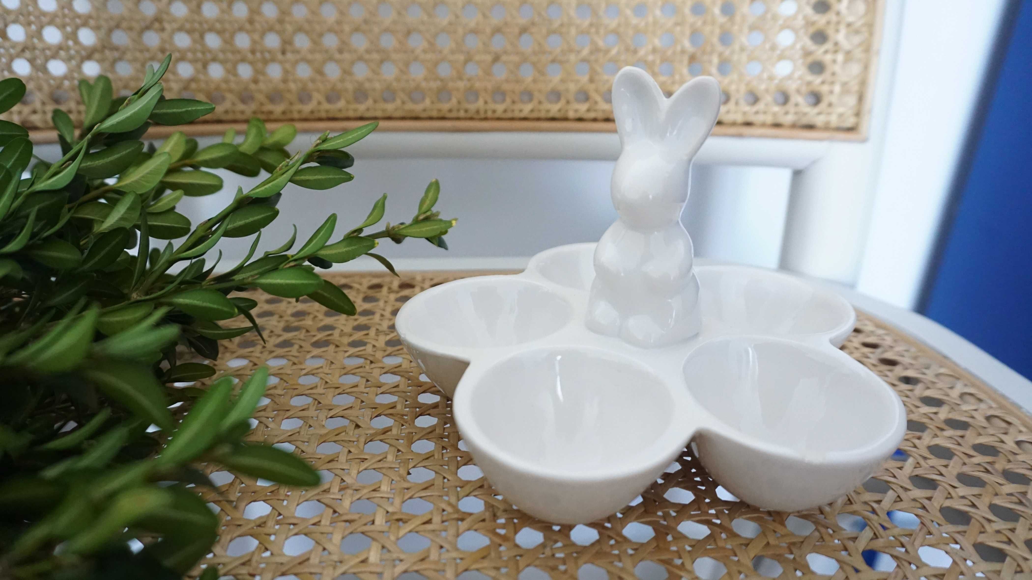 dekoracja ceramiczny talerz na jajka z zajączkiem wielkanoc