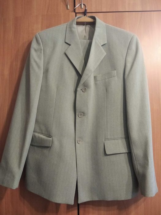 Чоловічий класичний костюм двійка