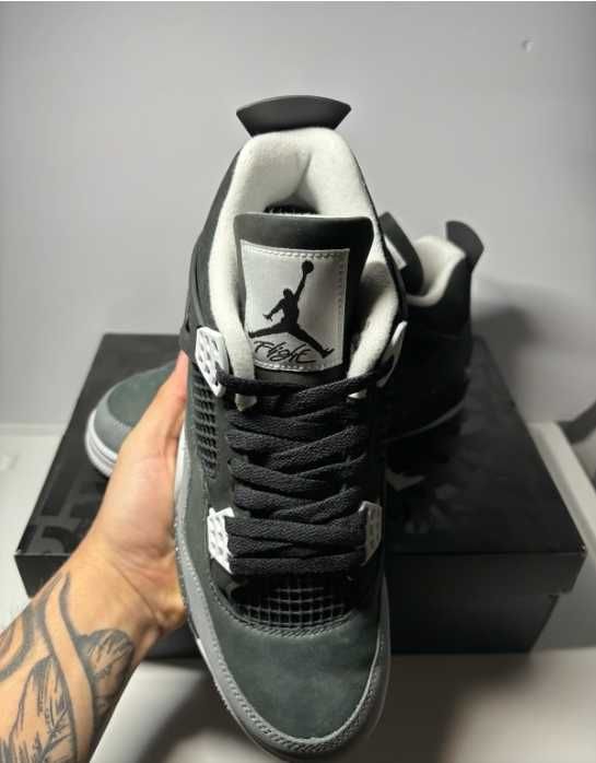 nowy Jordan 4 Retro Fear Moda rozmiar.40