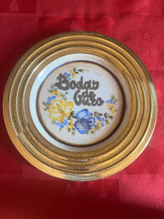 Prato comemorativo bodas de ouro