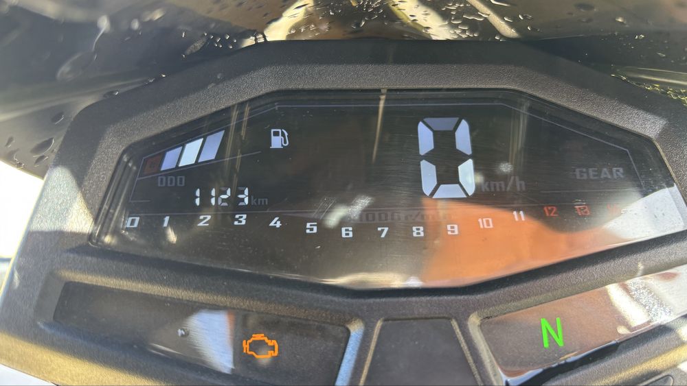 125cc UM XTREET.