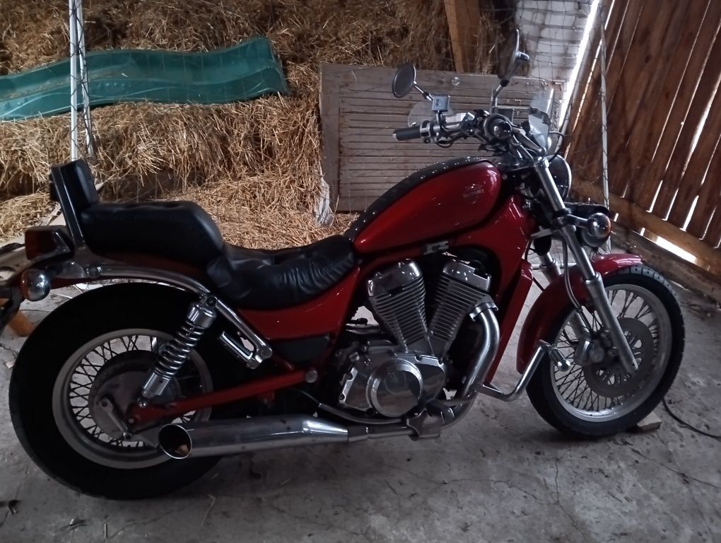 Suzuki Intruder 600