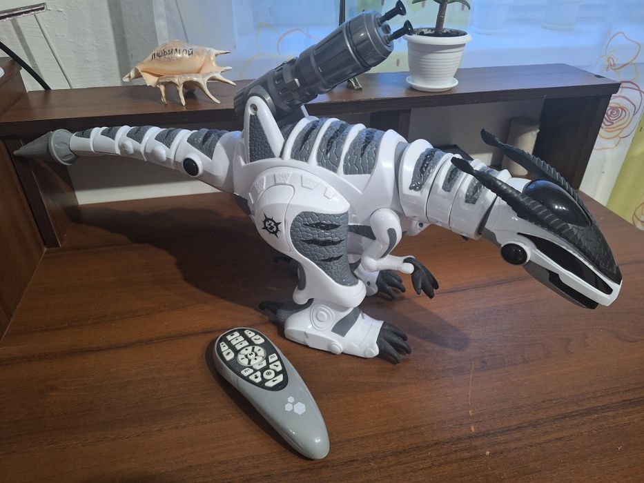 Робот динозавр,дитяча іграшка.