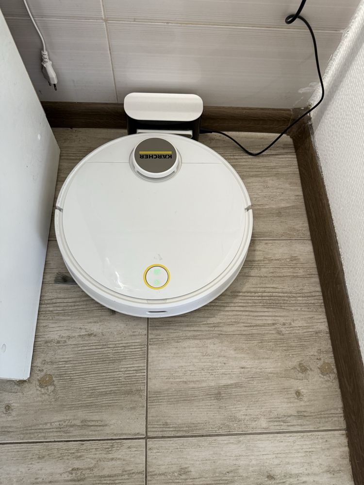 Робот-пилосос миючий Karcher RCV 3