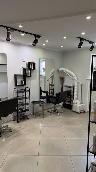 Аренда парикмахерского кресла, кератин,ботокс, колорист