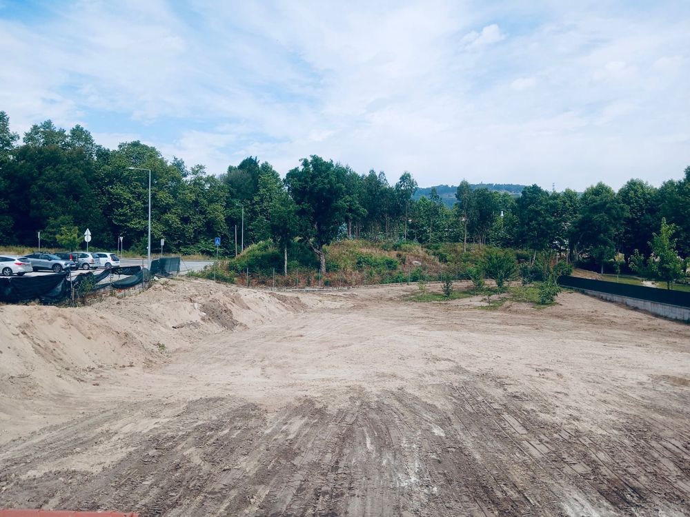 Terreno de Construção com 1482,6 m²