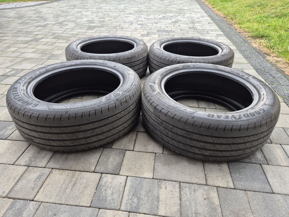 Opony letnie GoodYear EfficientGrip Performance 2 215/55 R17