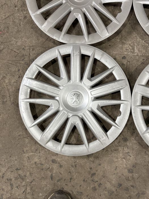 Оригінальні ковпаки R15 Peugeot (Пежо). Комплект. Гарний стан!