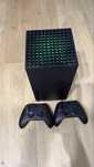 Xbox series X 1TB 2pady fifa 24. Stan BDB pełen zestaw