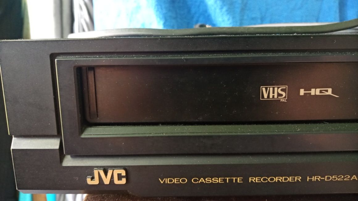 JVC VHS magnetowid