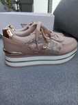 Sneakery Guess nowe