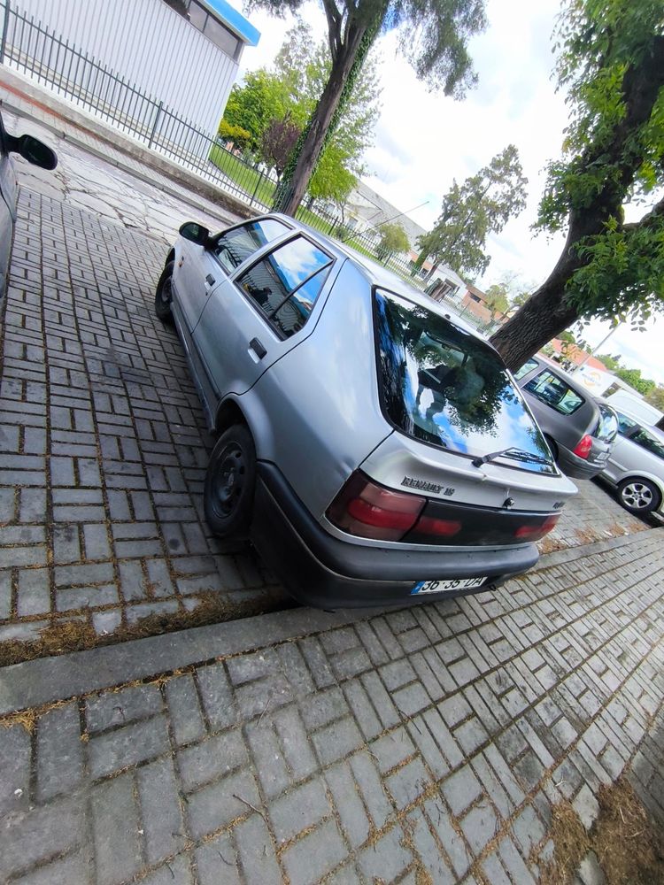 Renault 19 1.4 Gasolina funciona bem
