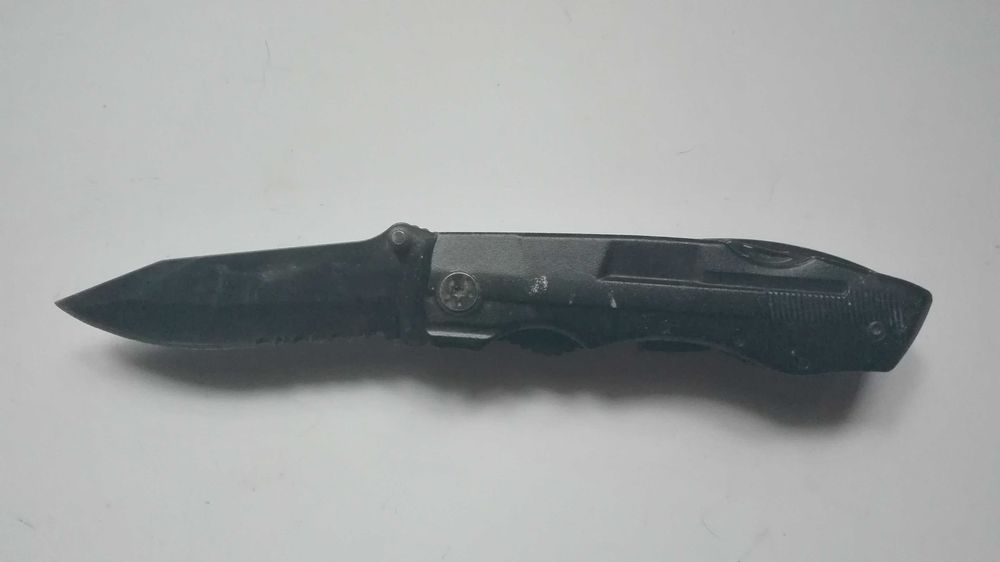 ..Нож мультитул Черная Акула