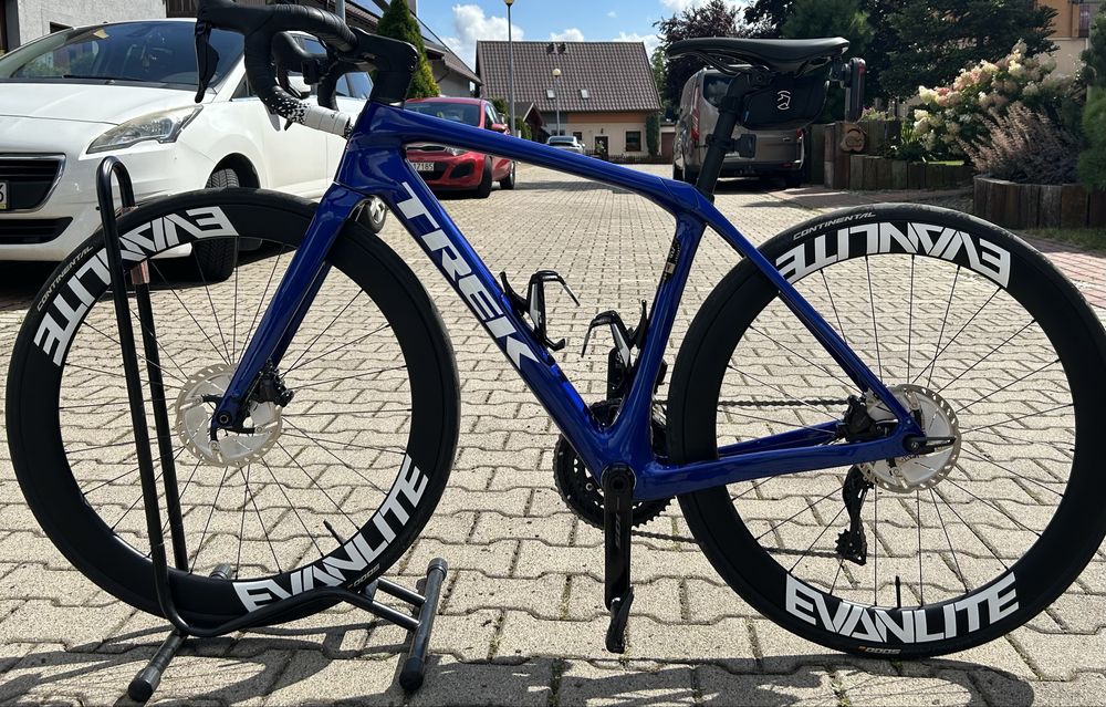 Rower szosowy Trek Domane SL6 gen4 Di2  koła Evanlite, na gwarancji