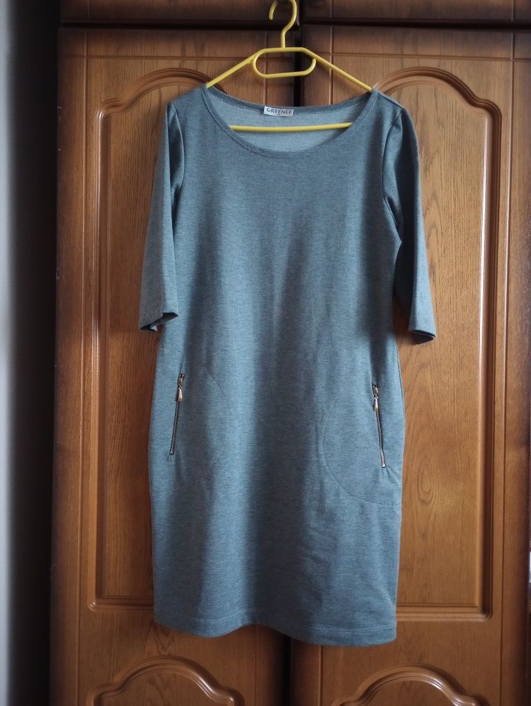 Sukienka z dresowej tkaniny r.L/XL