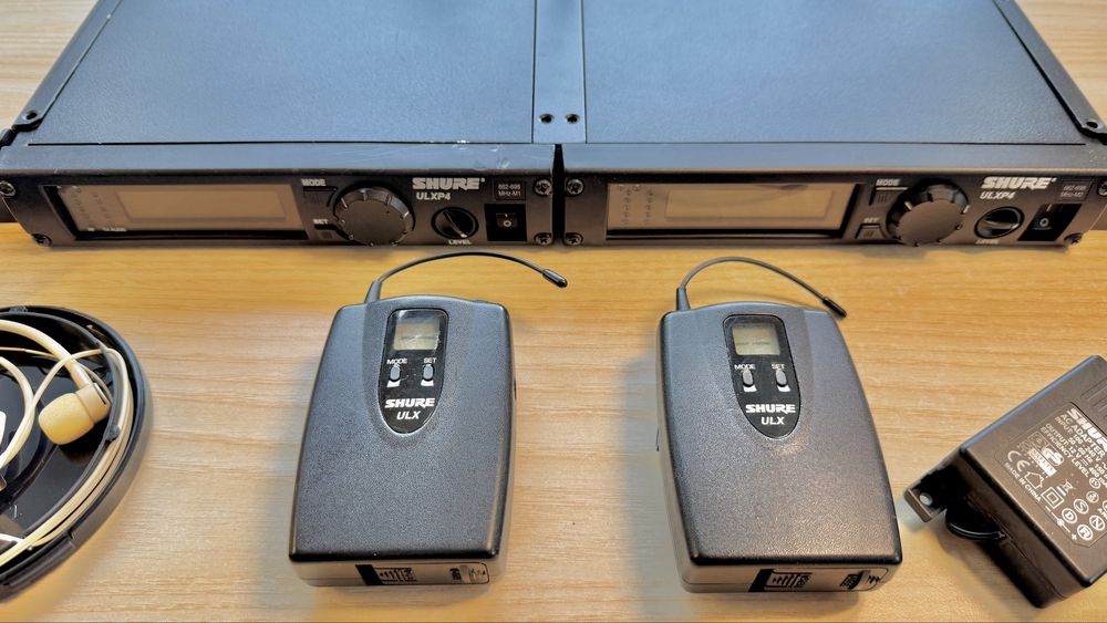 Радіомікрофон Shure ULXP, з бодіпаком та головною гарнітурою