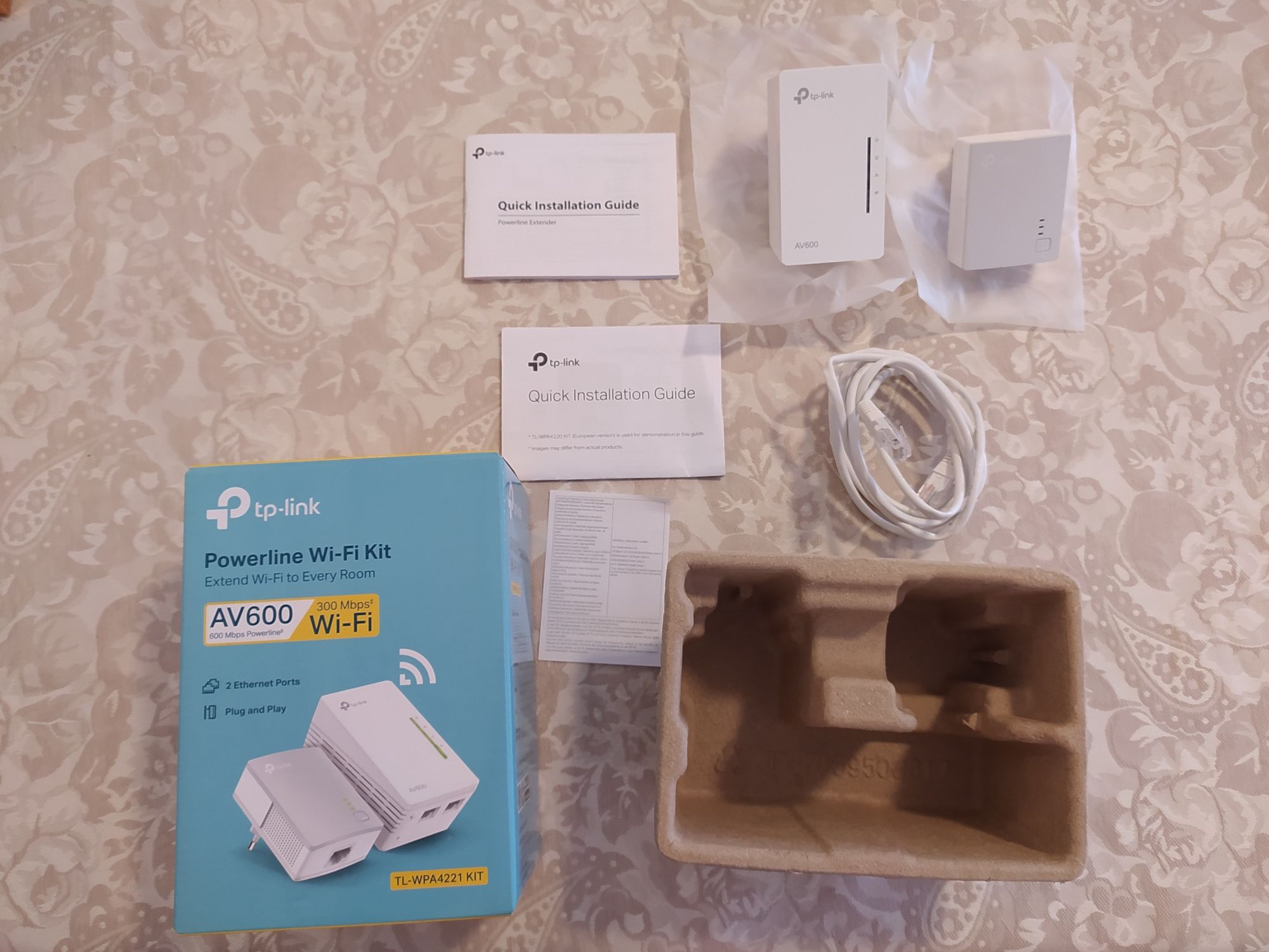 Vendo Amplificador de WiFi uso rede eléctrica TP-Link