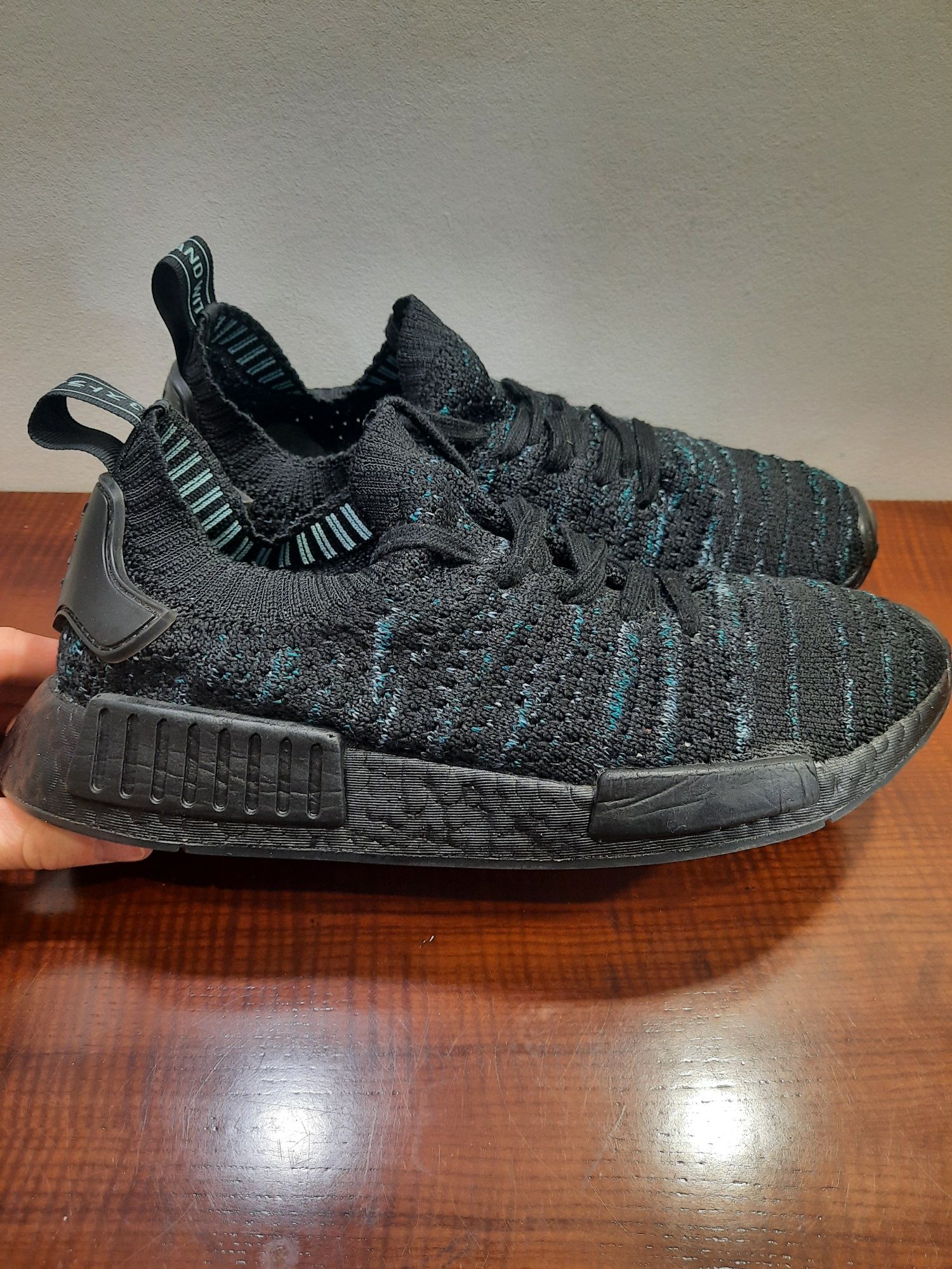 Новые,Оригинал Кроссовки Parley x adidas NMD R1 STLT размер 40