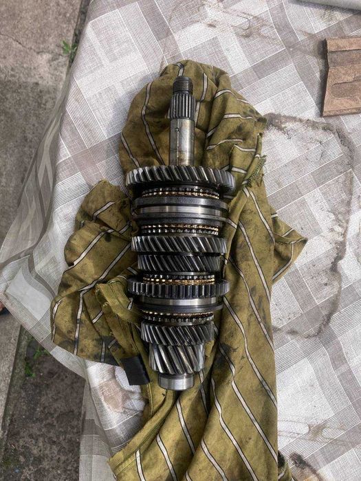 продам вторічний вал Таврія