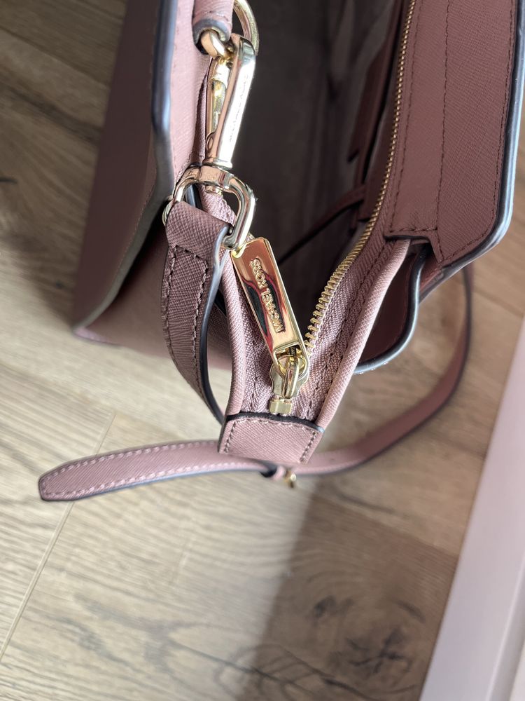 Torebka selma listonoszka michael kors dusty pink