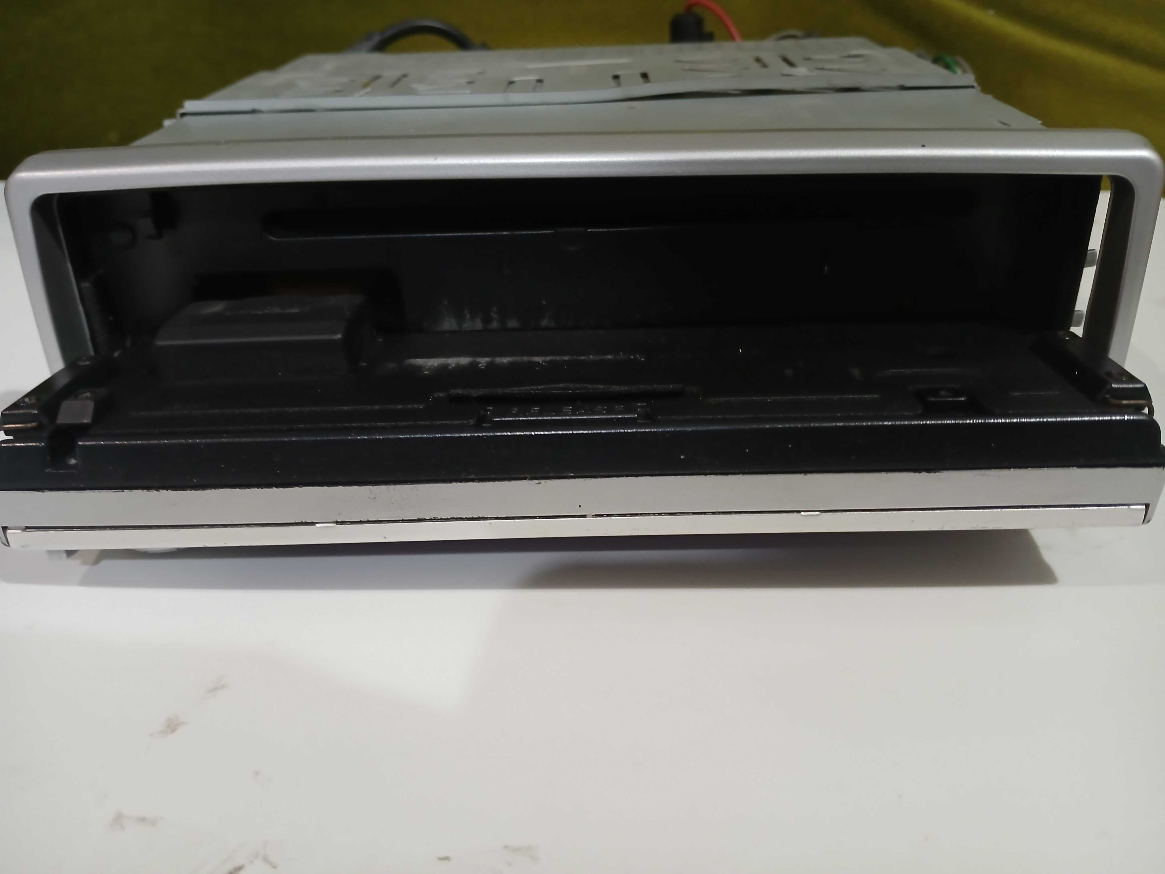 Auto radio cds pronto a instalar