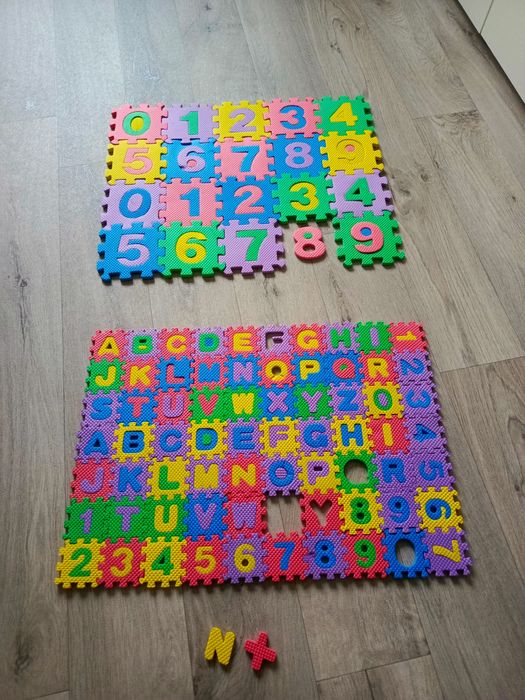 Klocki puzzle piankowe z literkami i cyferkami