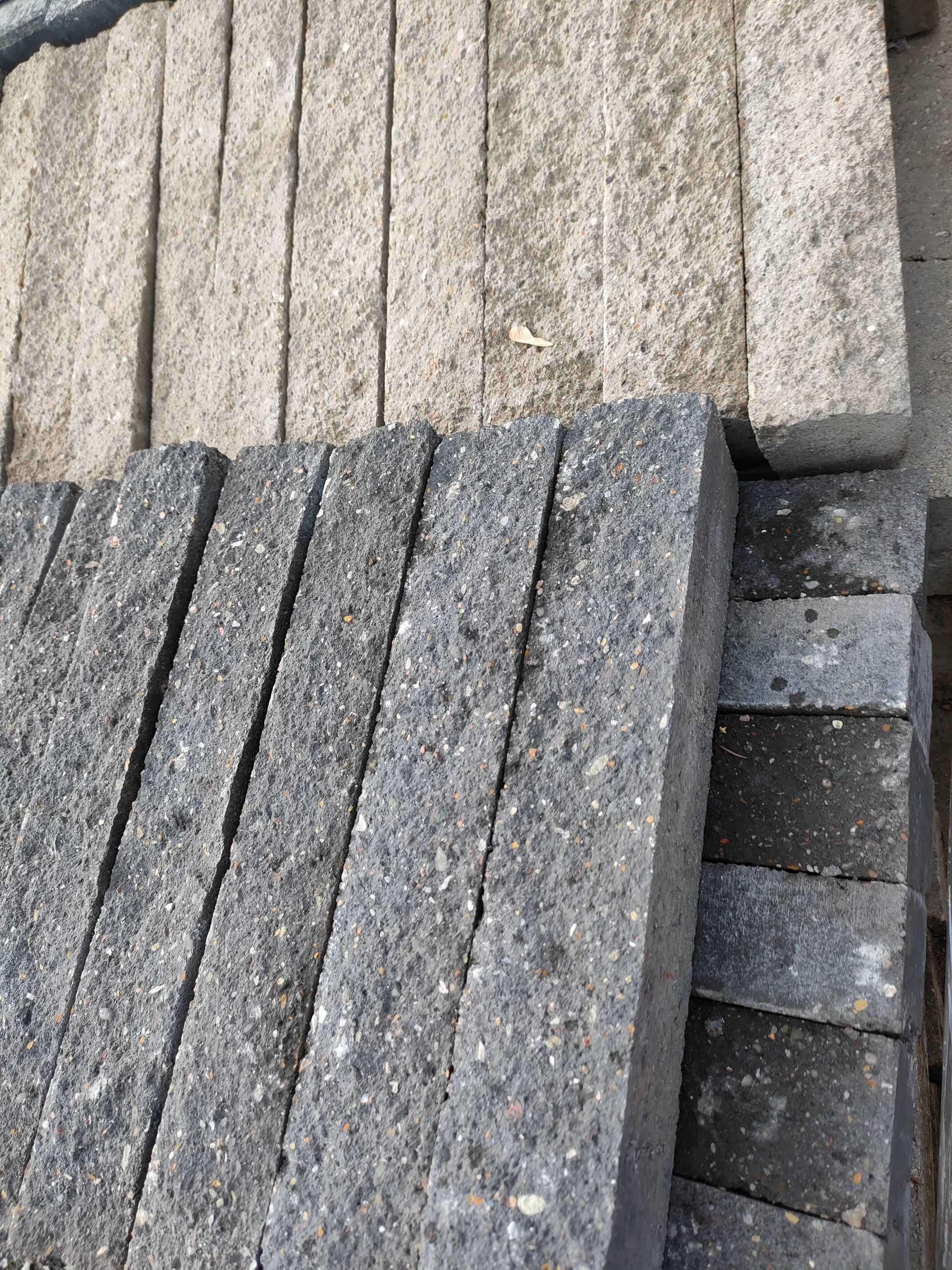 Ogranicznik do rabatek rozdzielacz do grządek palisada betonowa