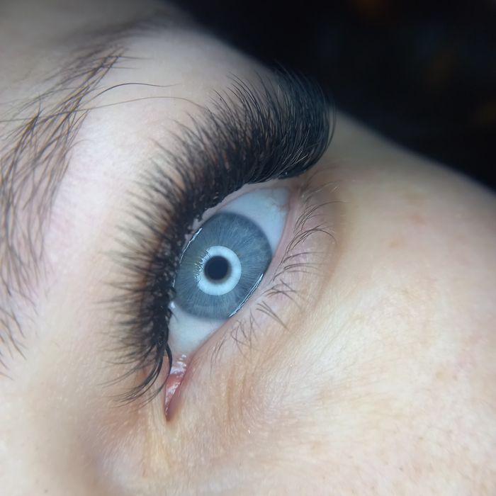 Наращивание и ламинирование ресниц