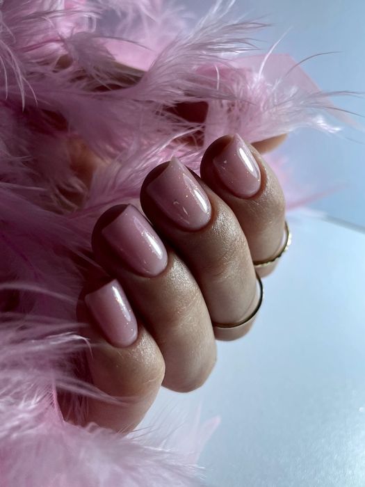 Запрошуємо  на комплексний манікюр до майстра для відпрацювання