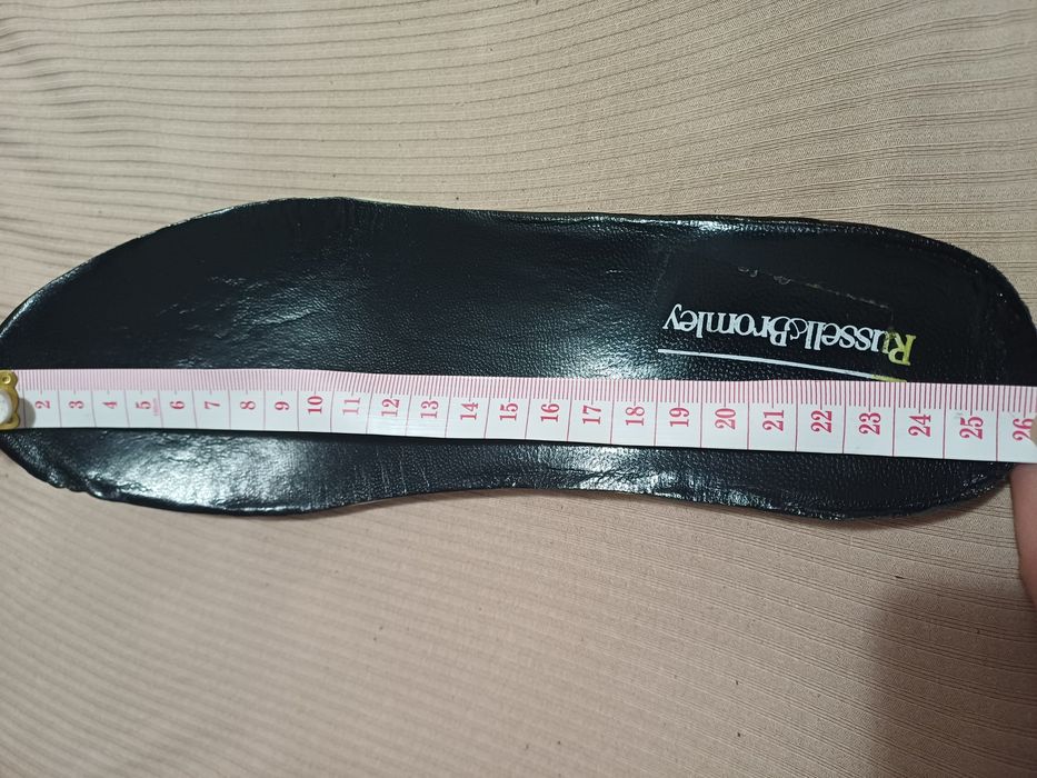 Чорні замшеві жіночі ботинки,черевики  відомого бренду 39розміру