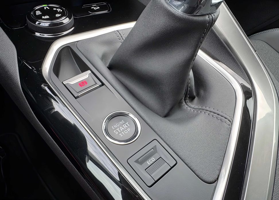 Peugeot 3008      2022