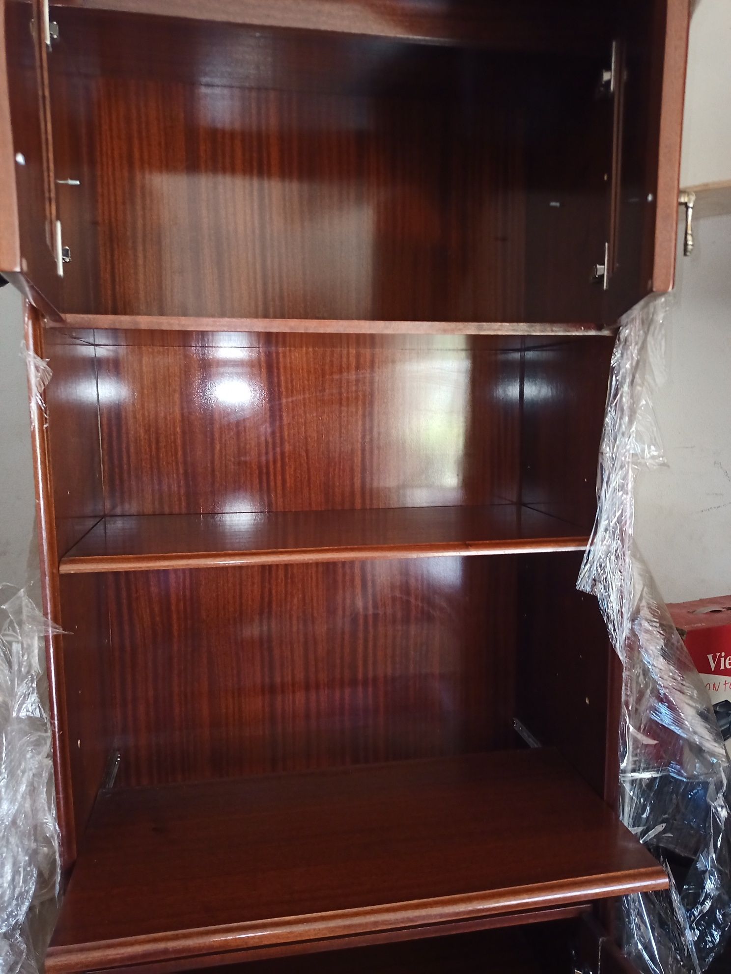 Móvel de sala com cantos