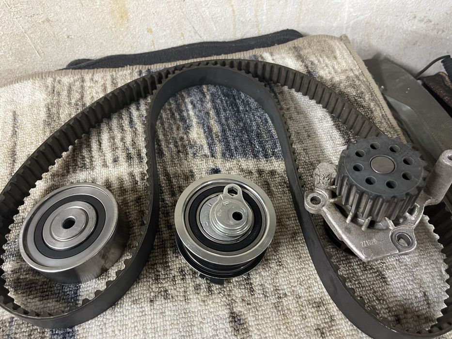 Комплект ГРМ VAG 2.0 TDI мотор CFC, CFCA