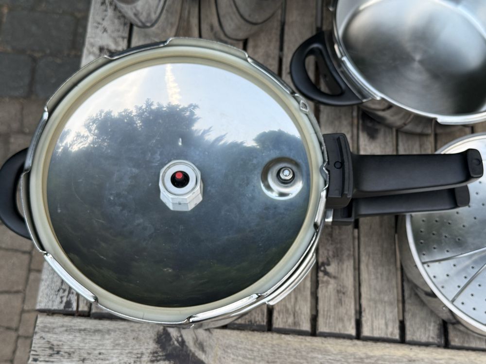 Zestaw szybkowarów Fissler Vitavit o poj. 2,5 / 4,5 /6l plus Wklad !!!
