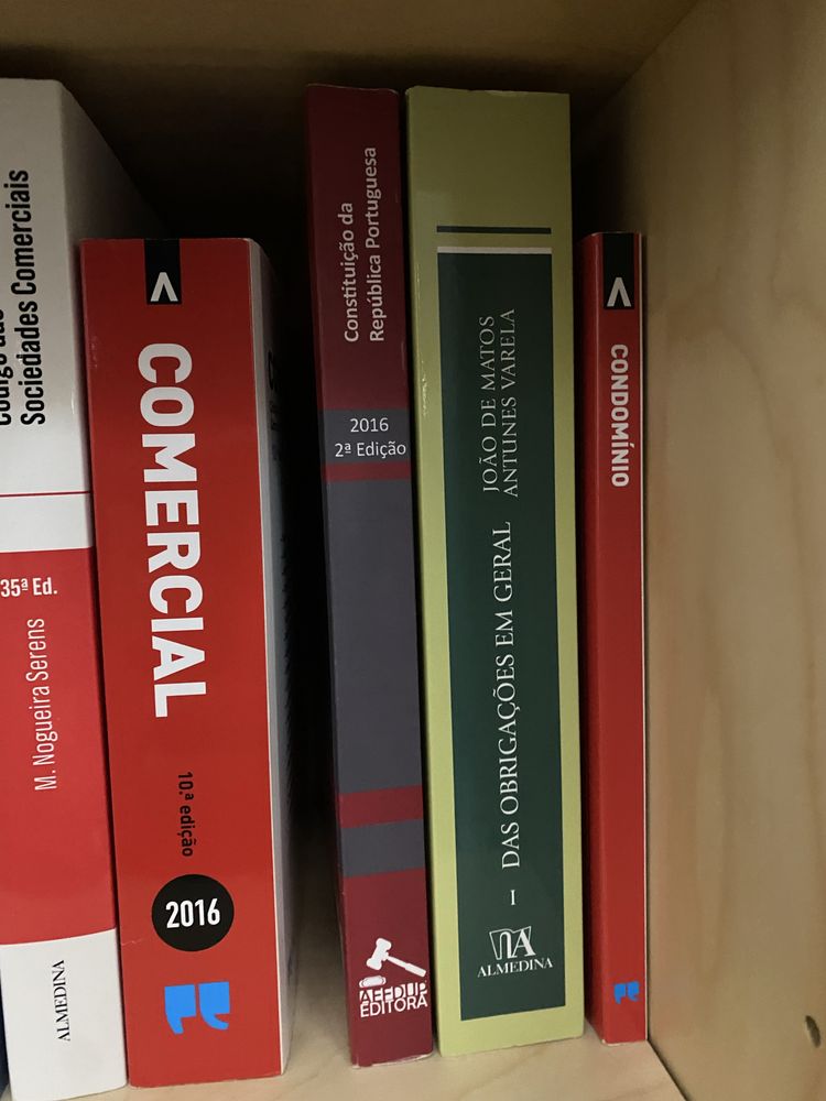 Livros Direito - excelente estado