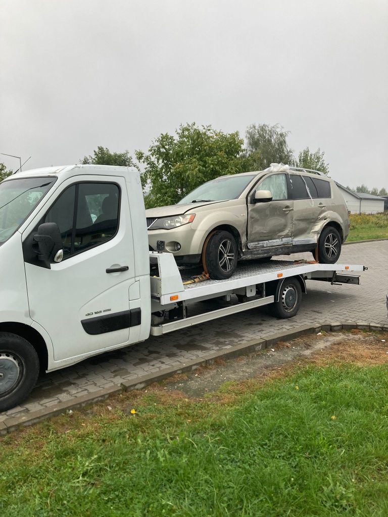 Outlander 2 2007 2.0 diesel na części lub w całości