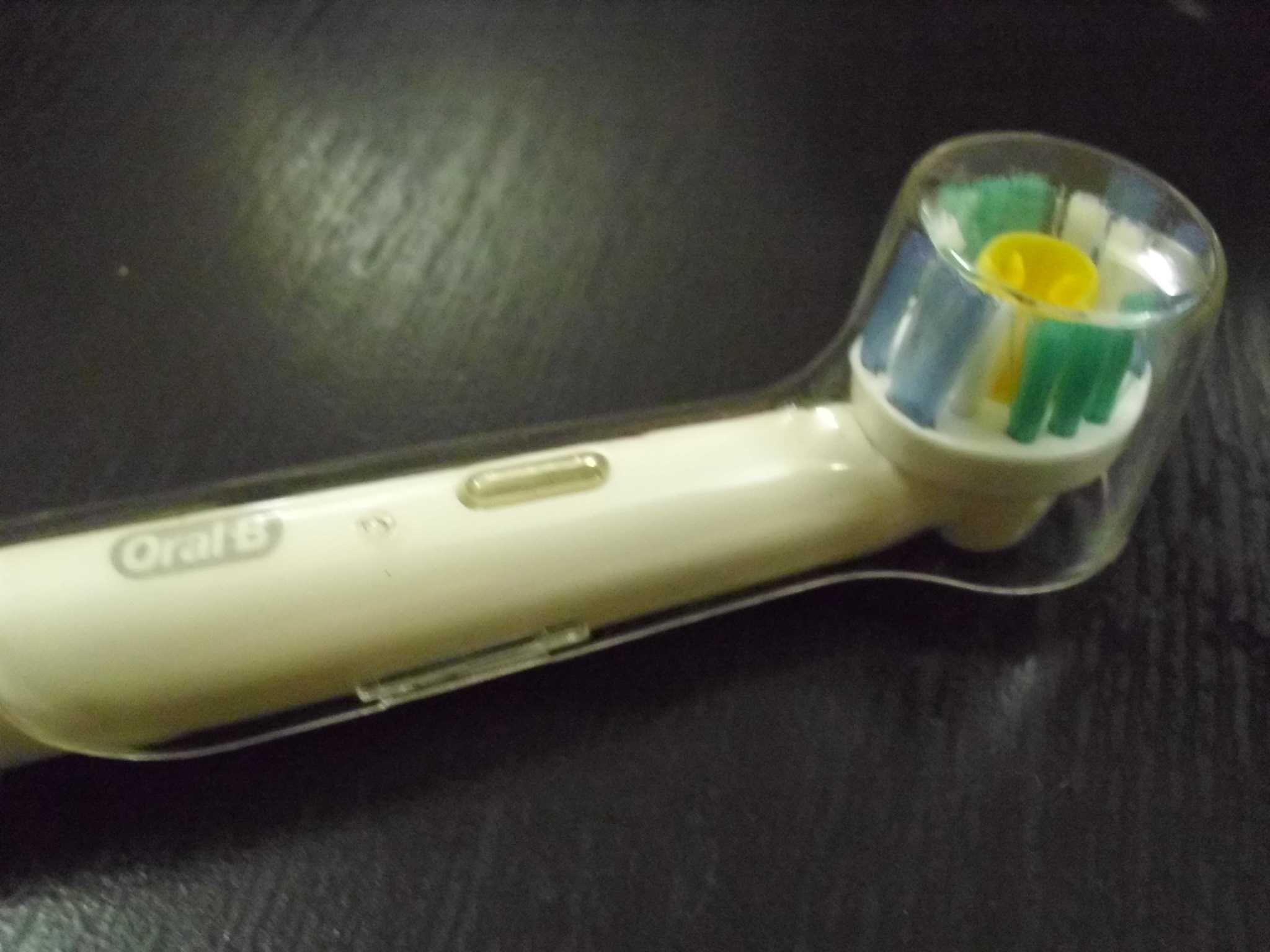 Nakładka /osłonka na szczoteczkę elektryczną Oral-B i inne - 2sztuki