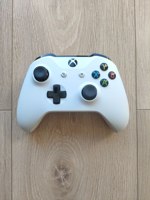 Pad xbox one series s x biały